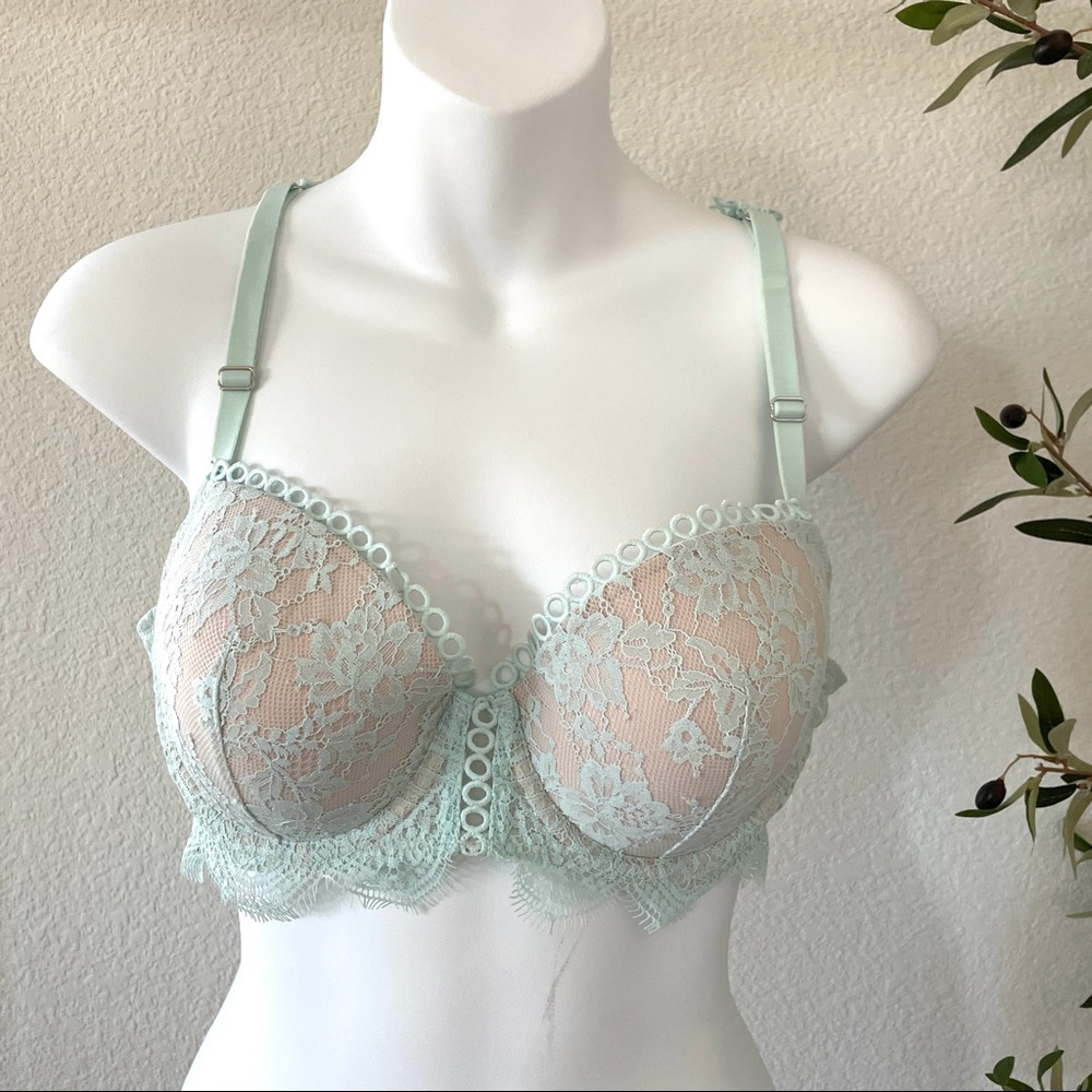 Victoria’s Secret Dream Angels Lined Demi Bra